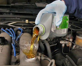 THAY NHỚT XE TẢI NHƯ THẾ NÀO HIỆU QUẢ ?