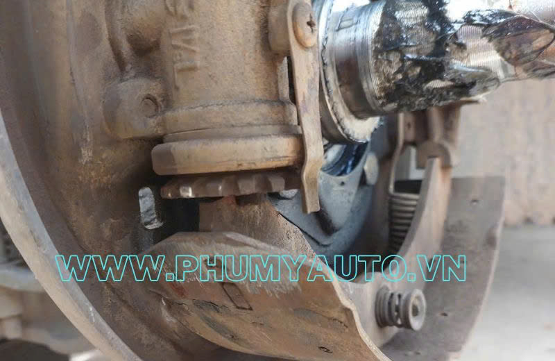 MÒN PHANH XE TẢI | DẤU HIỆU & GIẢI PHÁP