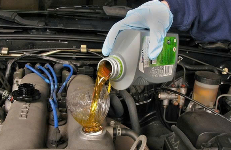 THAY NHỚT XE TẢI NHƯ THẾ NÀO HIỆU QUẢ ?